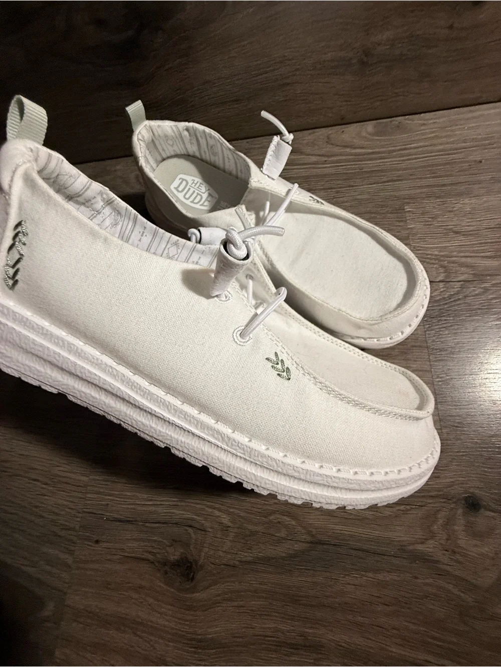NEW HEY DUDE White Canvas Shoes 7W – Never Worn